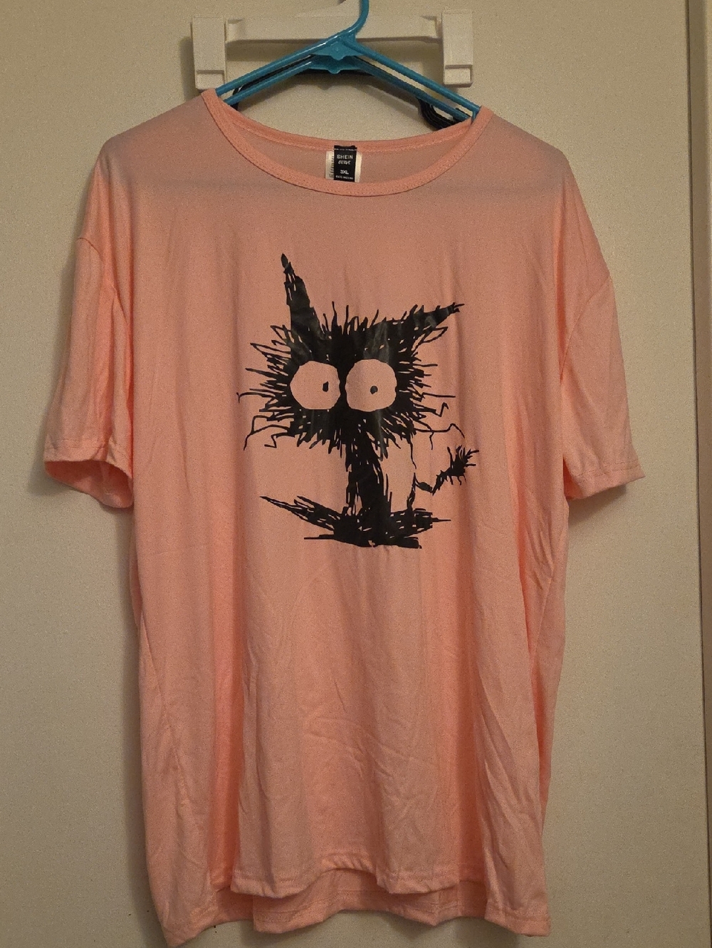 SHEIN Peach Short-Sleeve Tee with Black Sketch Cat Print